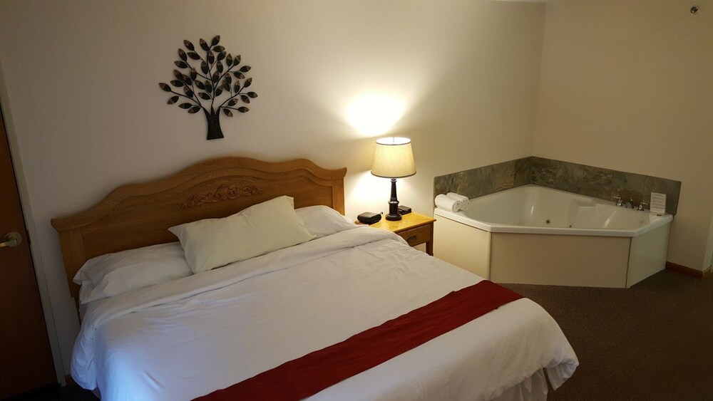 Brook Pointe Inn 8/53