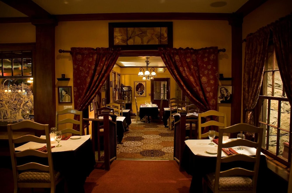 Glen Tavern Inn 43/58