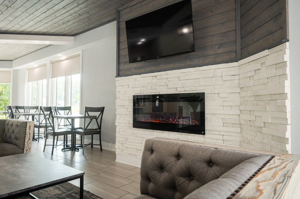 Twin Mountain Inn & Suites 50/71