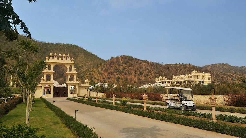 Rajasthali Resort And Spa 26/38