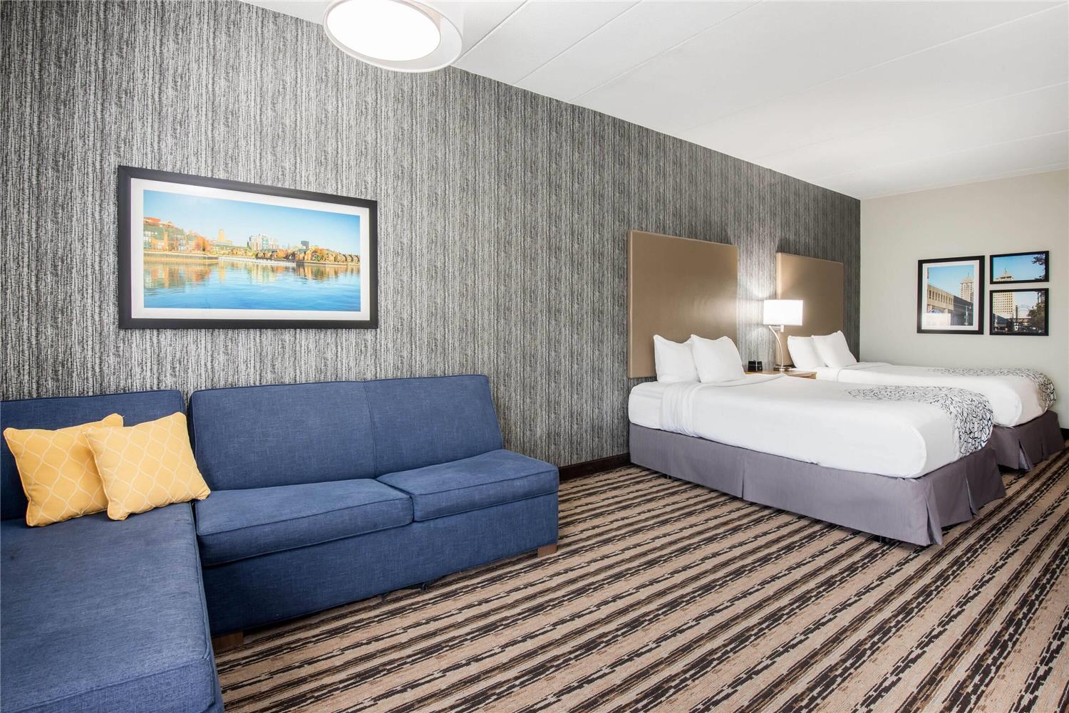 La Quinta Inn Suites By Wyndham Buffalo Amherst 24/50