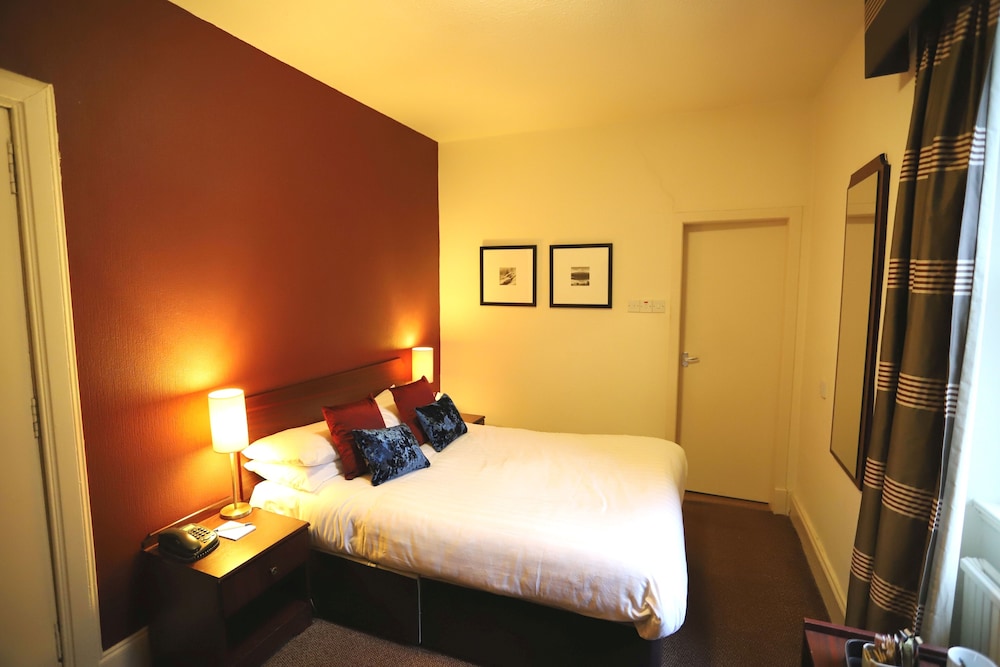 BEN WYVIS HOTEL 17/58