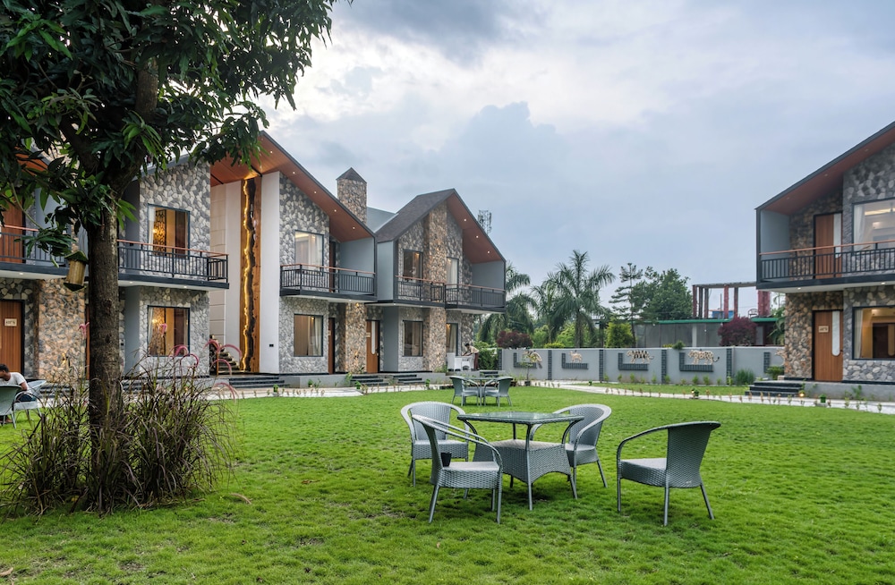 CORBETT MACHAAN RESORT 46/50