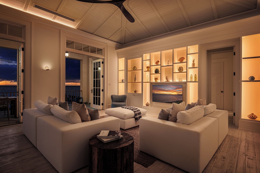Ambergris Cay 28/48