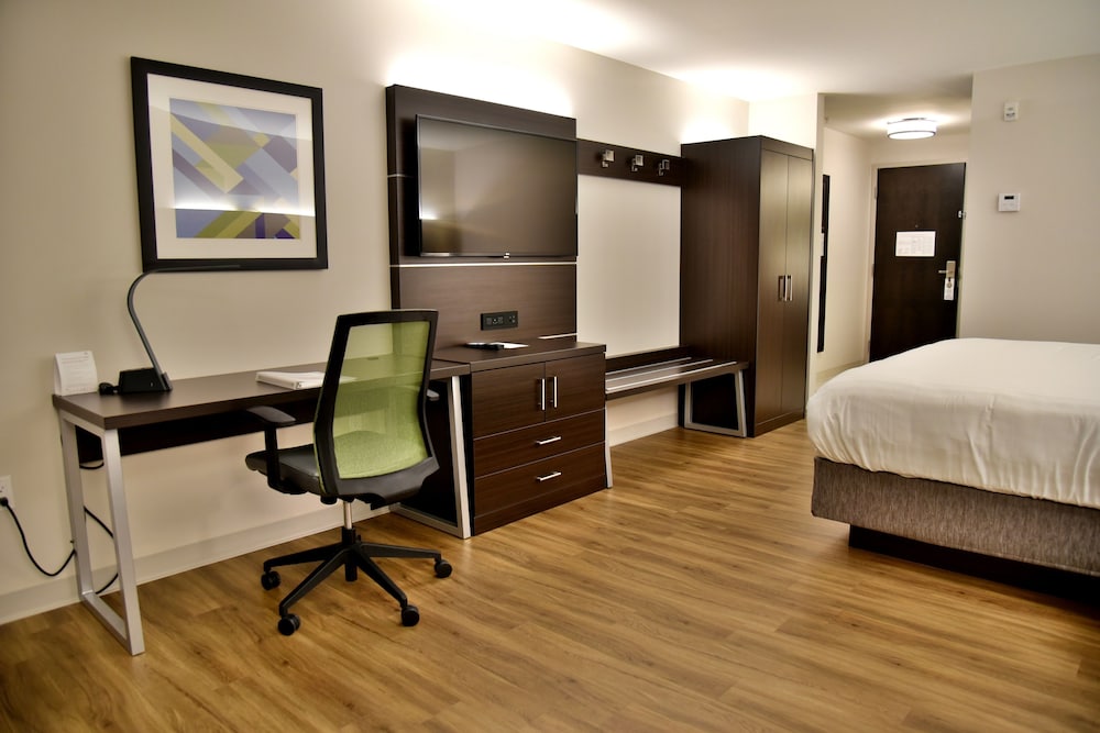 HOLIDAY INN EXPRESS & SUITES GATINEAU - OTTAWA 40/41