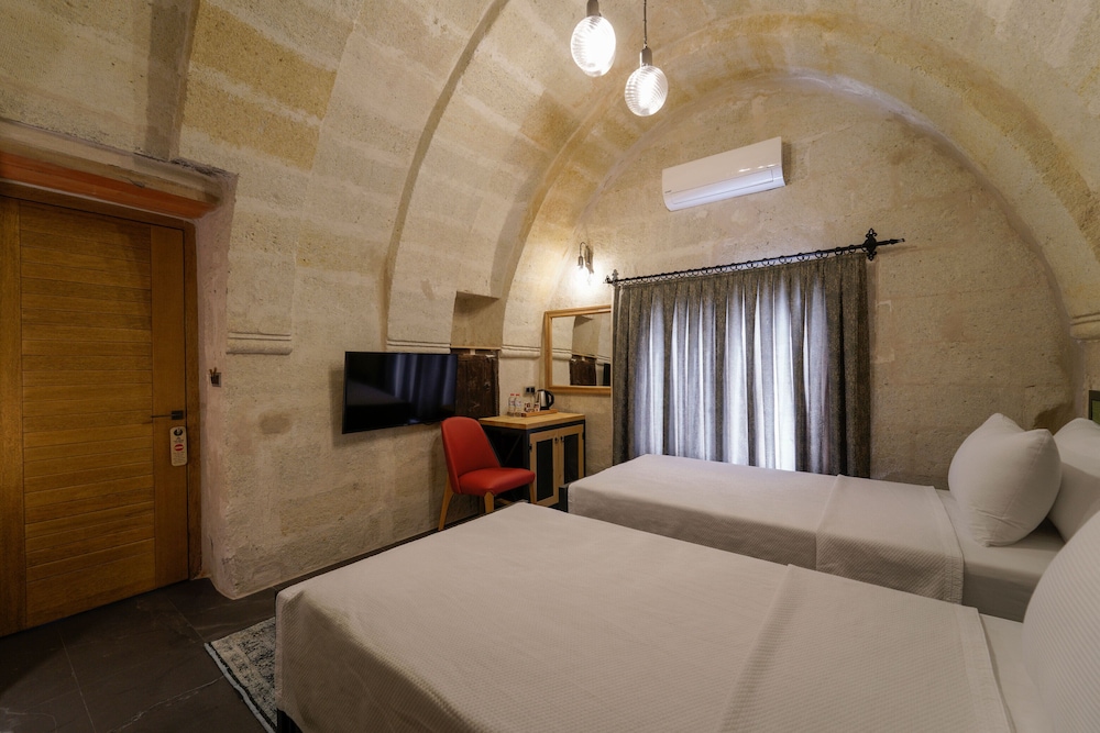 The Niche Cave Hotel +12 Adult 12/50