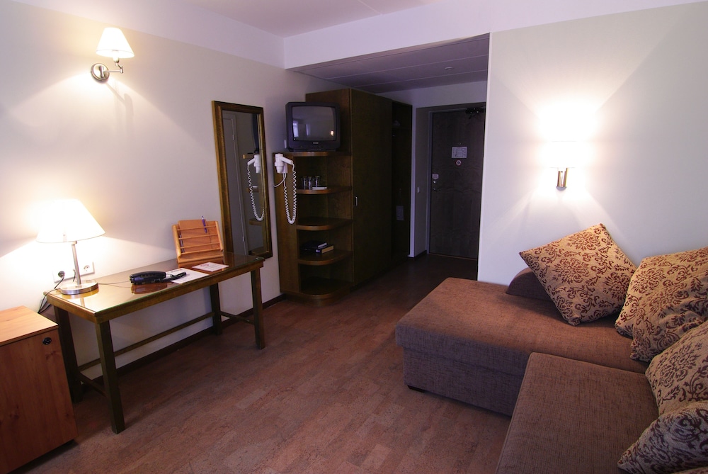 Hotel St. Barbara 48/72