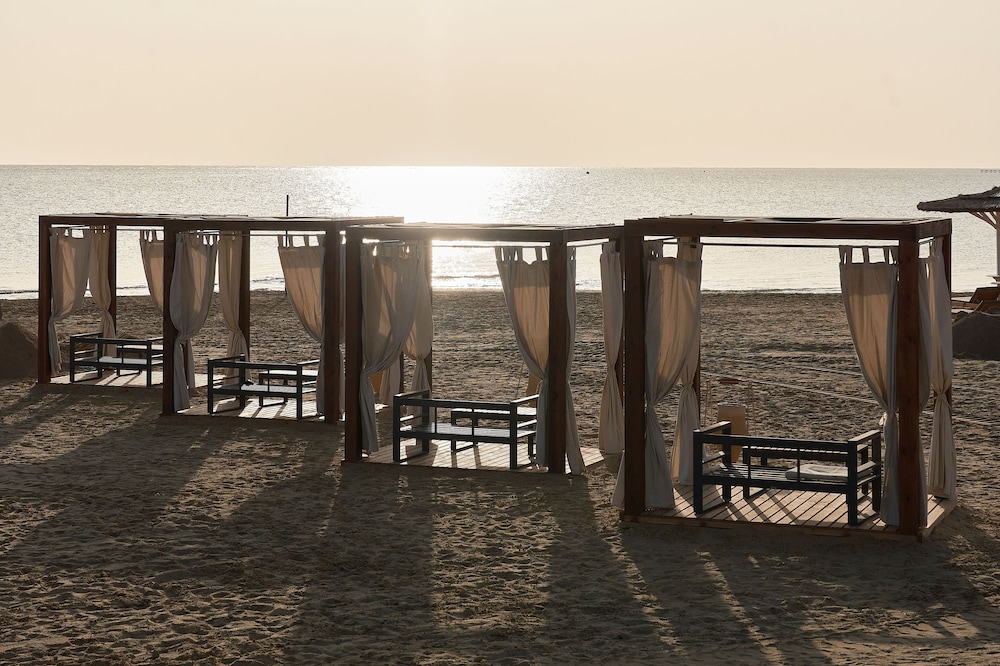 True Beach Resort 44/58
