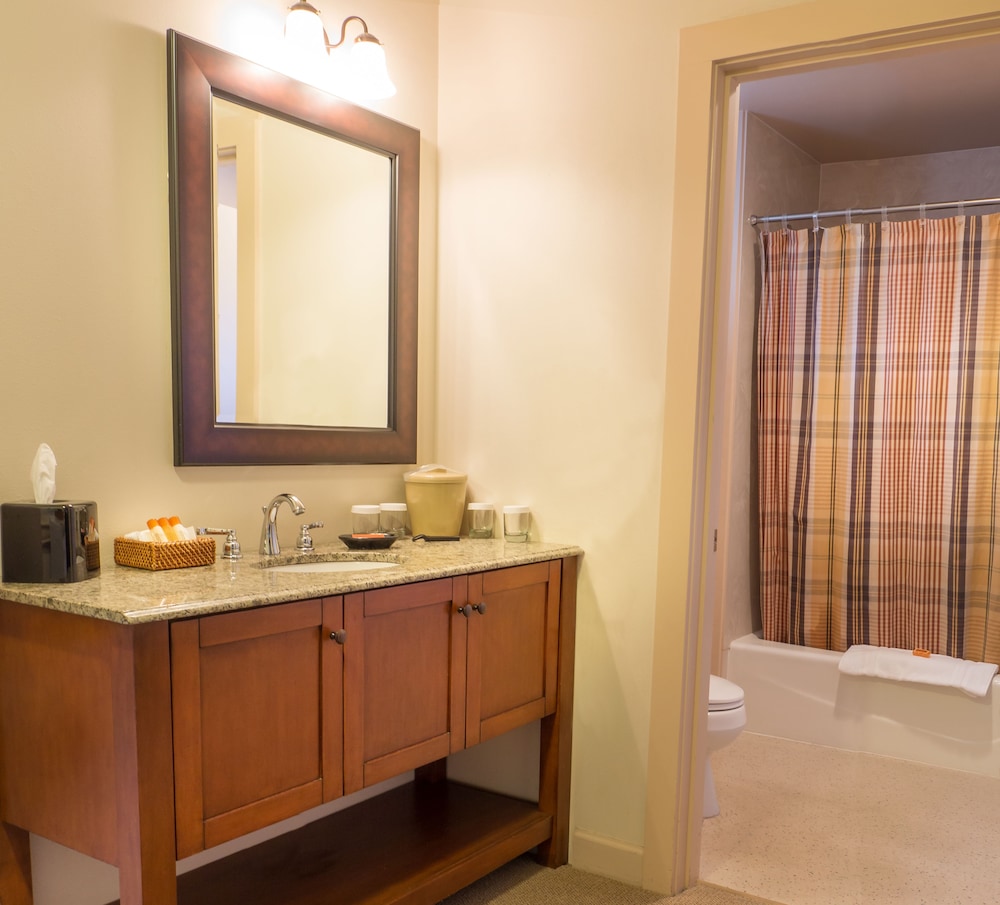 Wine Country Inn 40/43