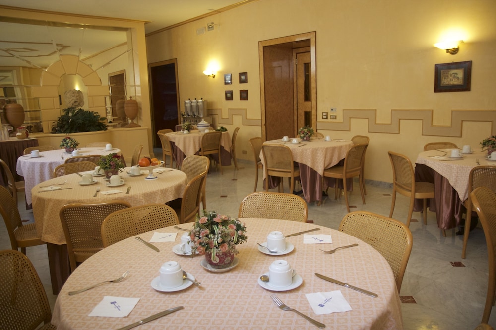 Hotel Nuovo Rebecchino 43/49
