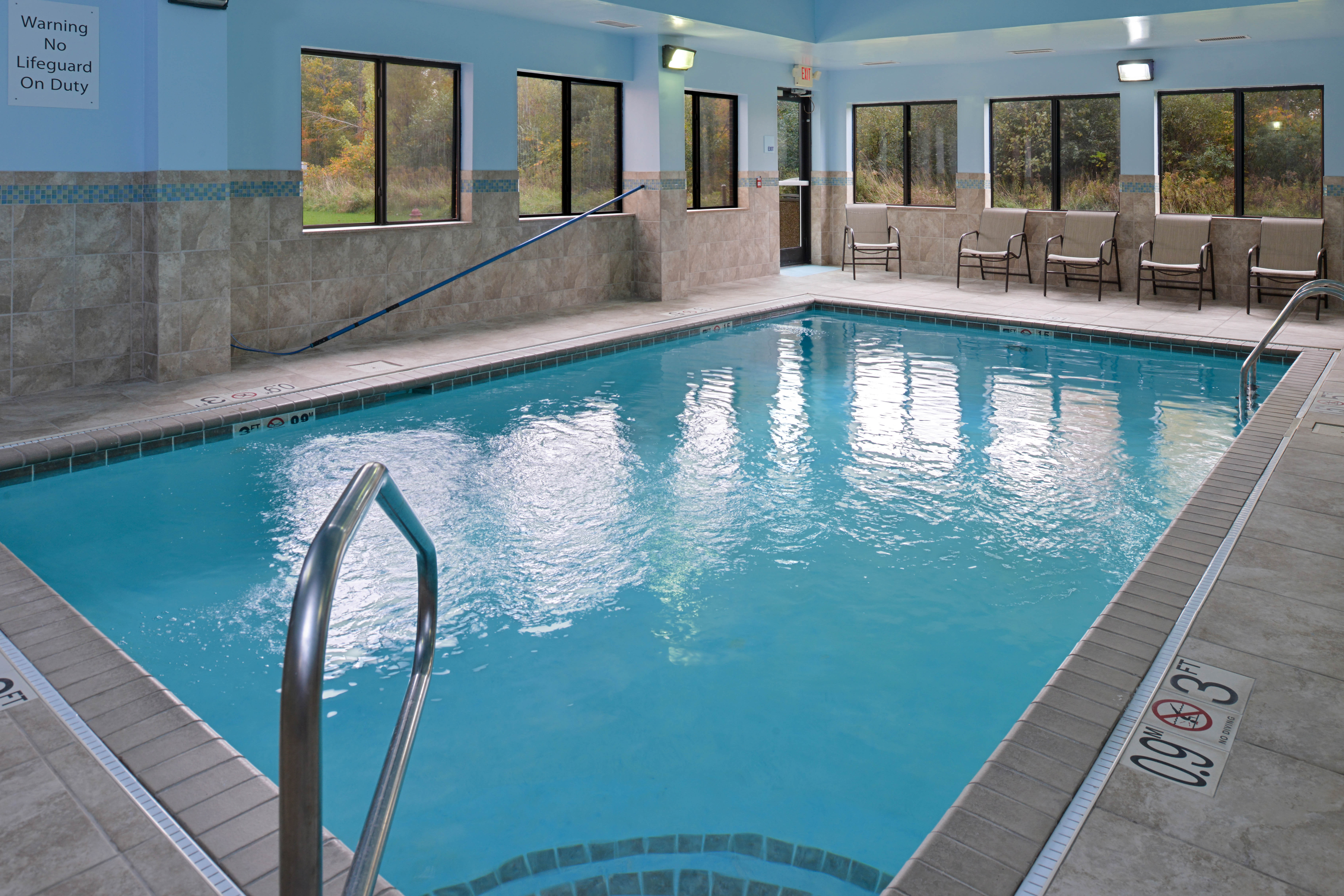 Holiday Inn Express & Suites Youngstown (N. Lima/Boardman) 23/34