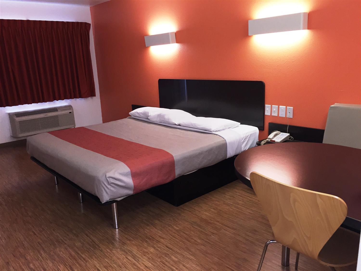 1 King Bed Mobility Accessible Tub Smk