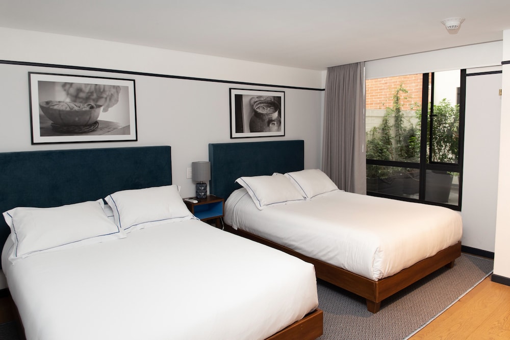 HAB Hotel 10/69