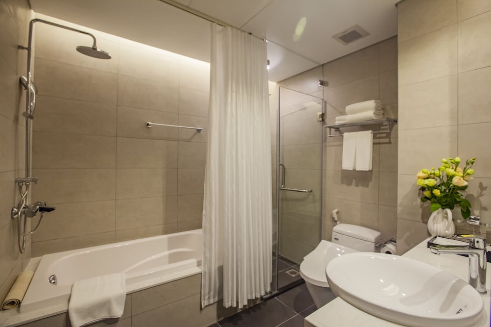Parosand Hanoi Hotel & Apartment 50/50