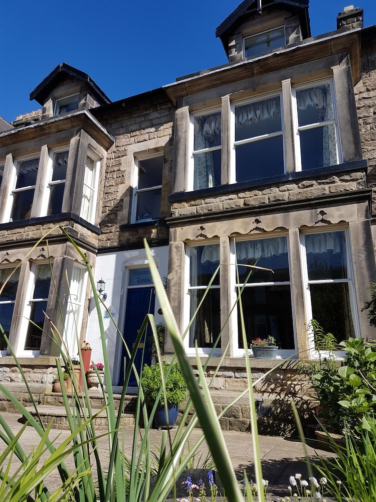 Wynnstay House 3/33