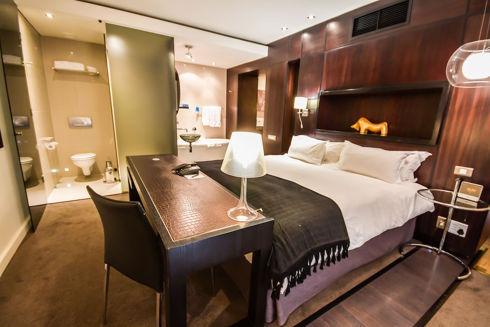 Colosseum Hotel 58/73