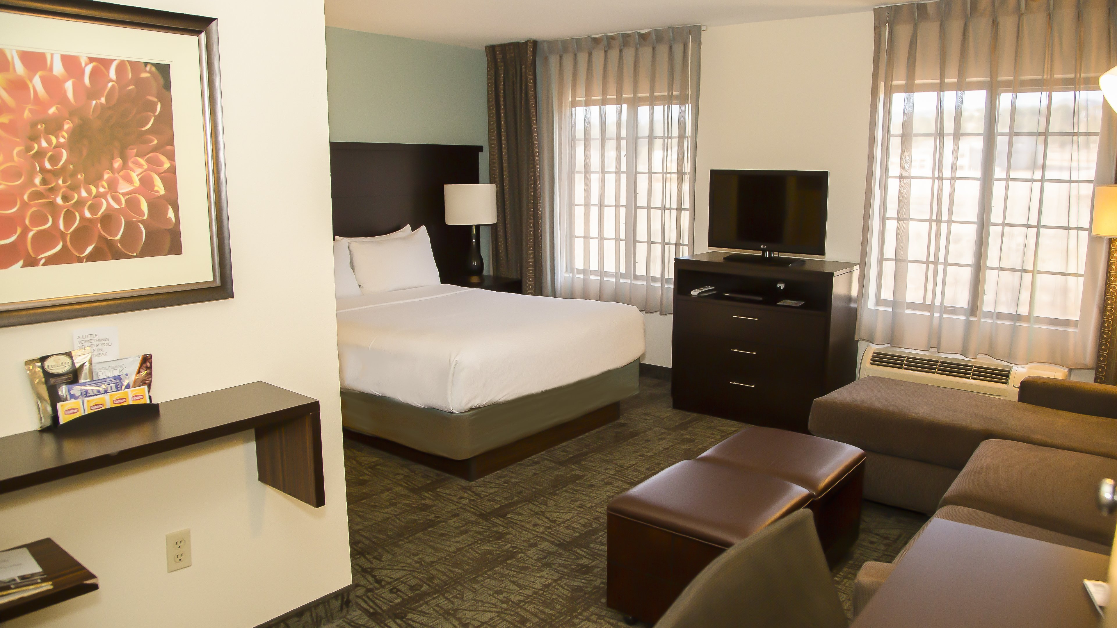 Staybridge Suites Co Springs Air Force Academy 17/60