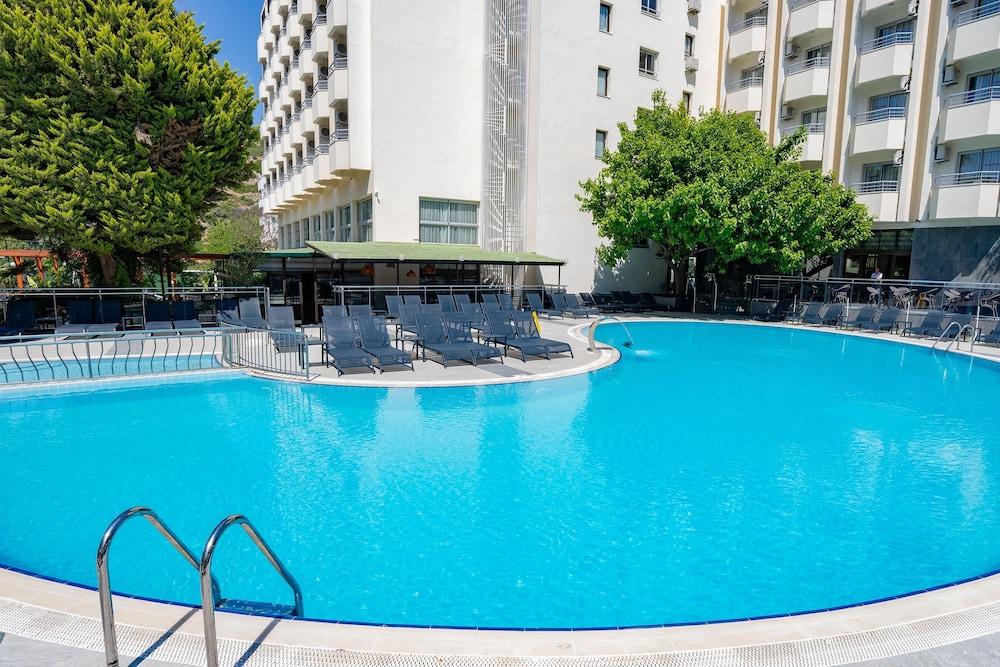 Marbel Hotel 37/60