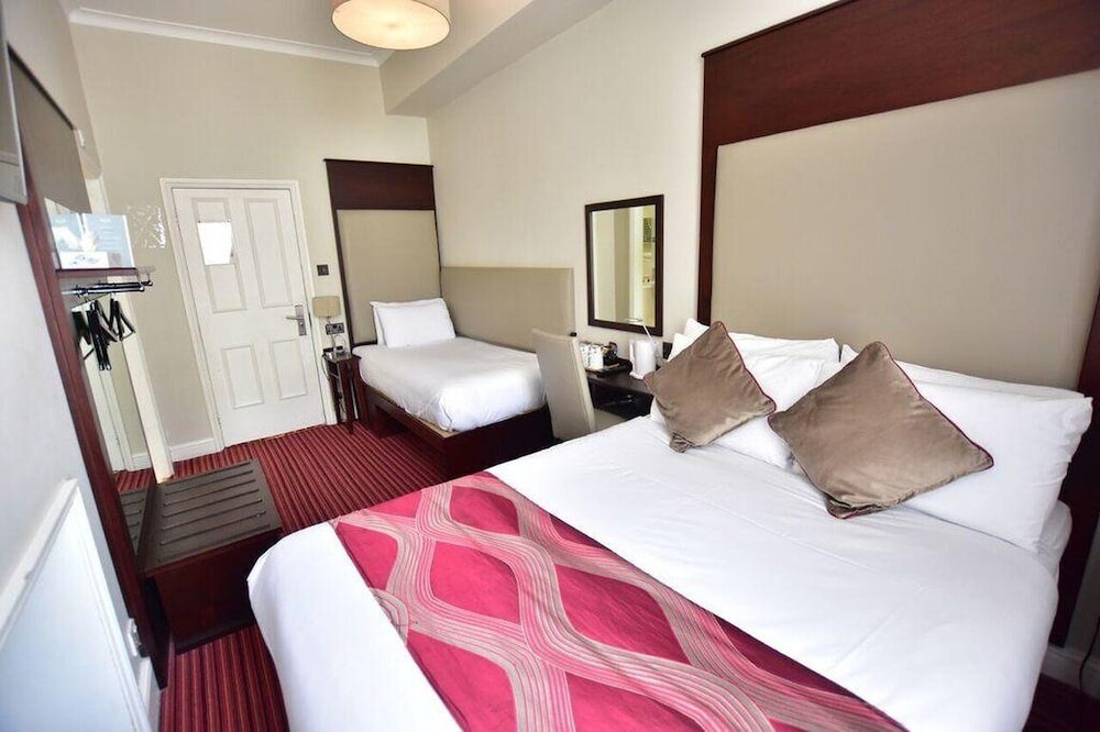 Reem Hotel 20/65