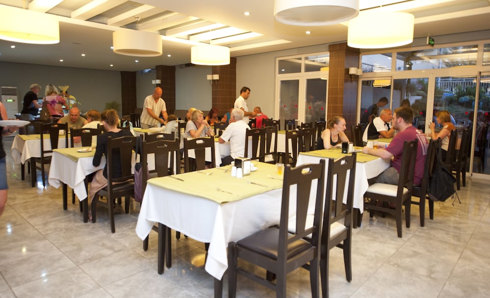 AKDORA ELITE HOTEL & SPA 52/61