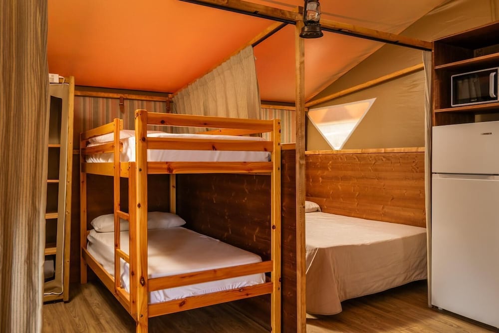 Camping Torre de la Mora 18/50