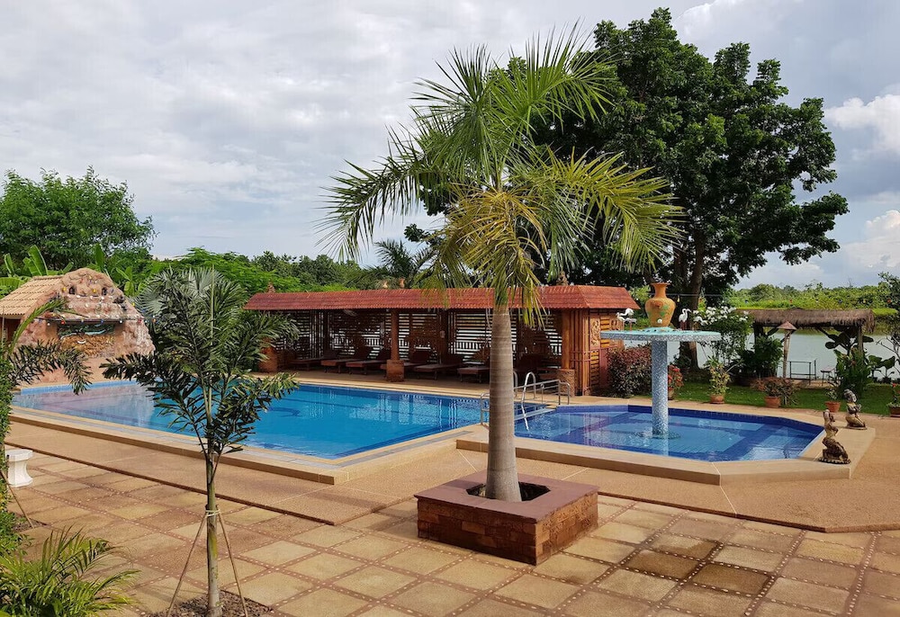 Changthai Comfort Guest House 39/40