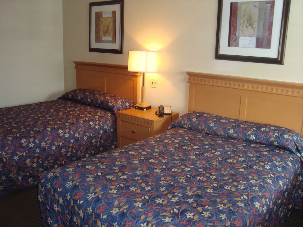 Super 8 by Wyndham Monticello NY 21/45