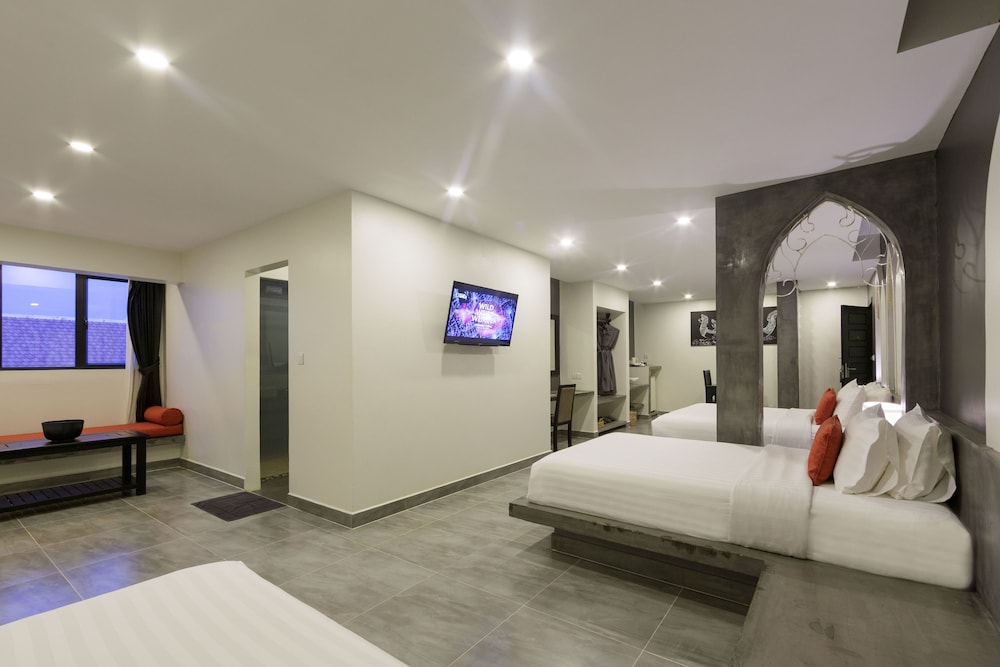 CENTRAL SUITE RESIDENCE 26/76