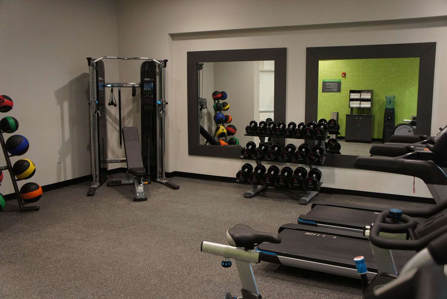 La Quinta Inn Suites By Wyndham Mobile 48/70