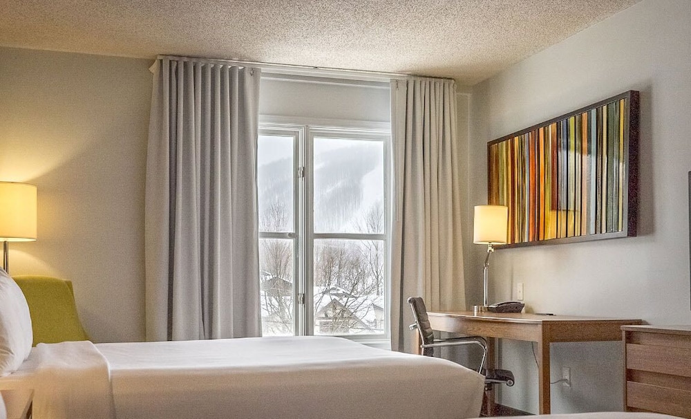 Chateau Bromont 14/38