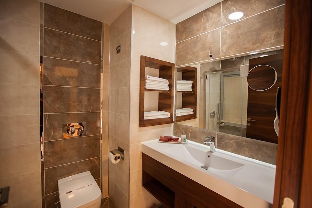 Mittania Regency Hotel 30/33