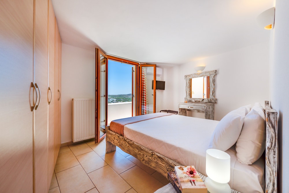 Akrotiri Apartments 10/50