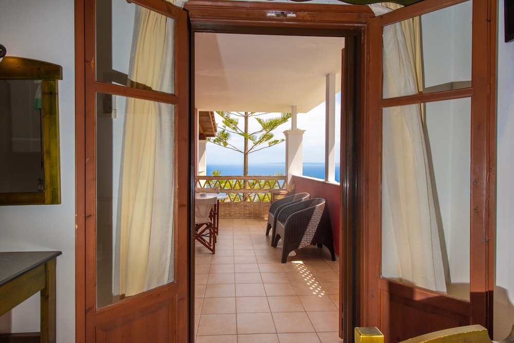 Sea View Village 19/50