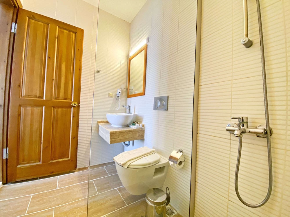 Ova Resort Hotel 54/55
