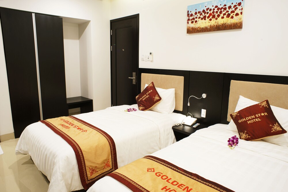 Golden Star Hotel 51/69