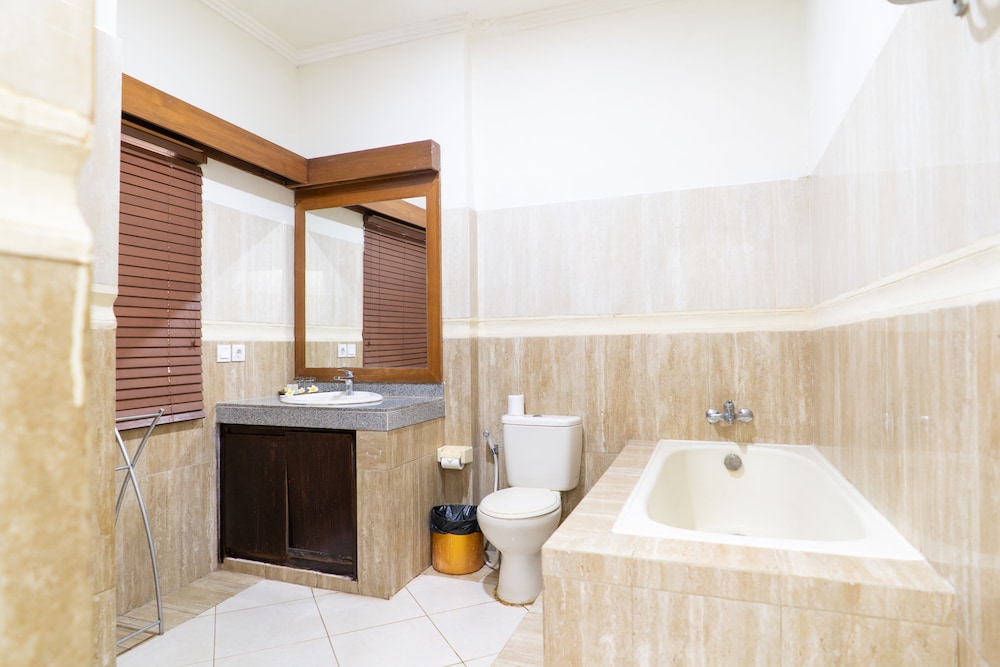 Maxi Hotel & Spa 23/25