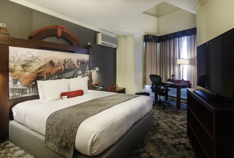 Chestnut Hill Hotel 14/50