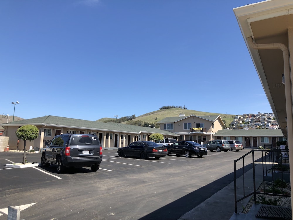 Holland Inn And Suites 32/51