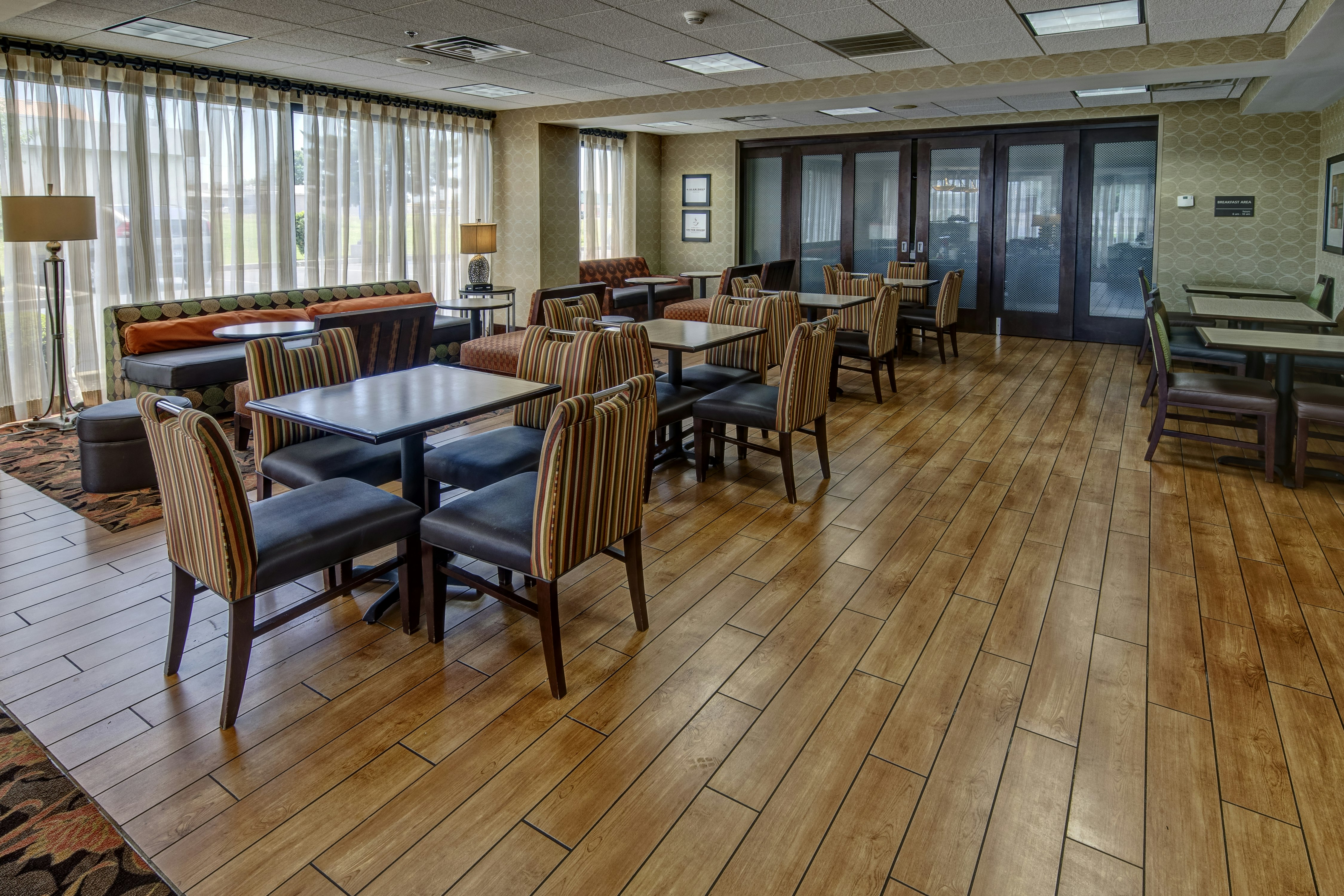 Hampton Inn Blytheville Ar 33/44