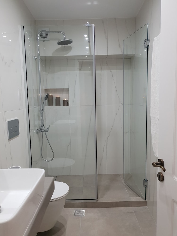 Efthimias Rooms 17/23