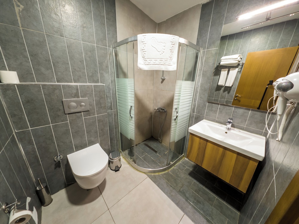 Airport Express Hotel 34/40