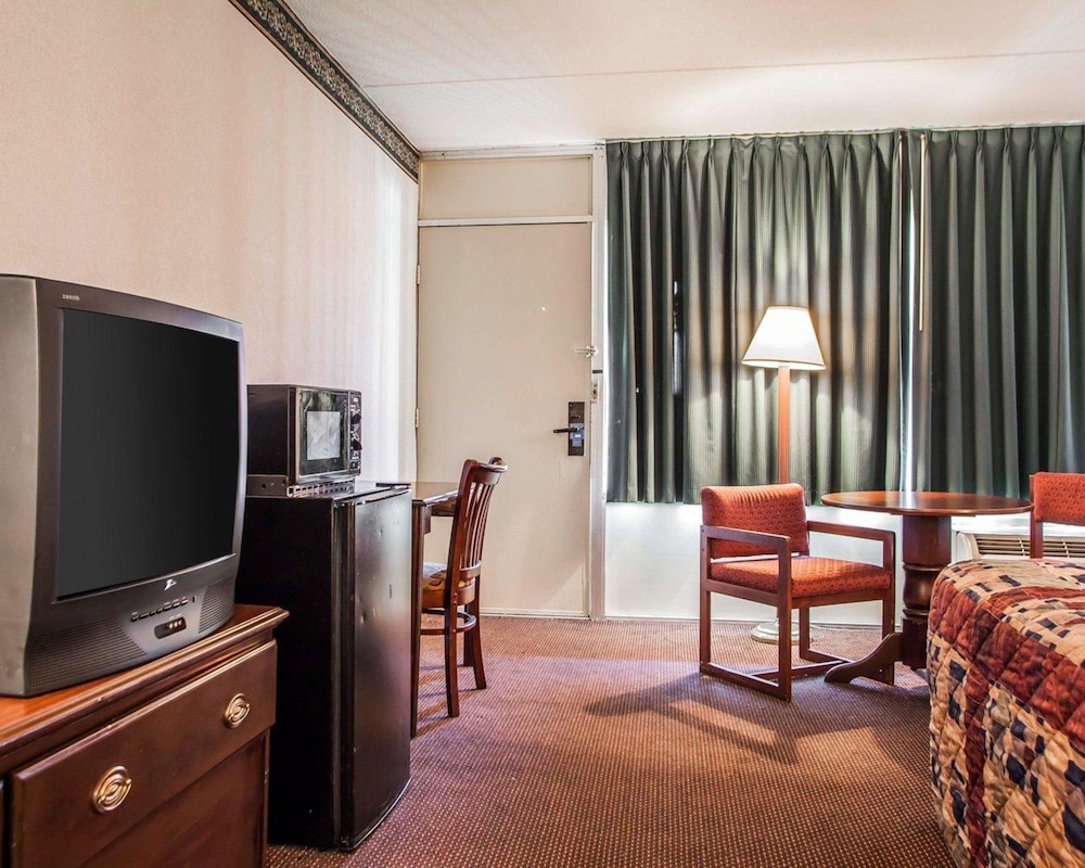 Red Roof Inn Reading 35/43