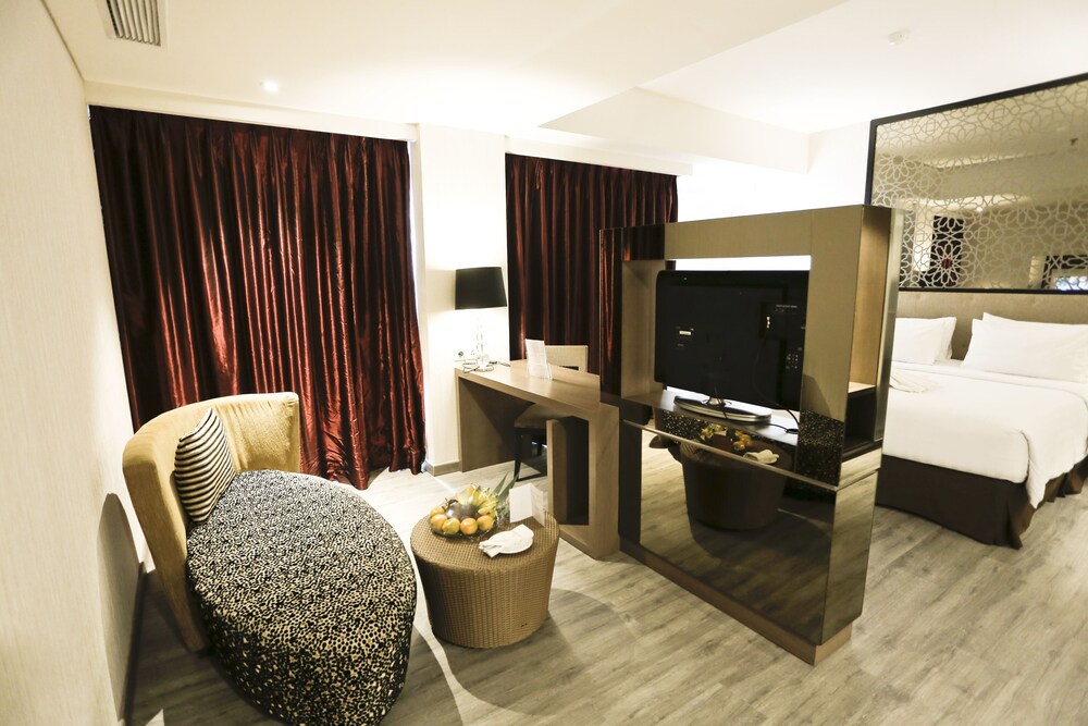 Mercure Padang 32/52