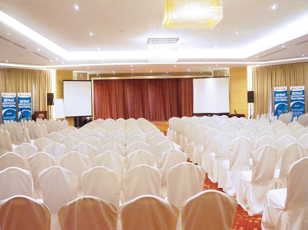 Sabah Oriental Hotel 57/69