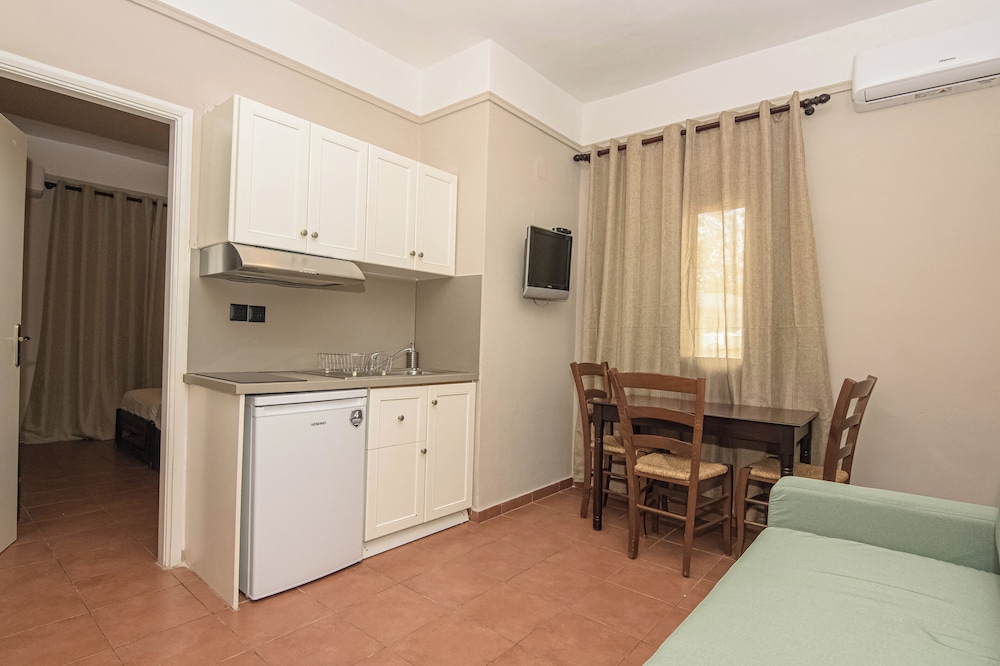 Talos Hotel Apartments 10/50