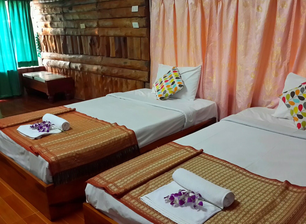 Suanphet Riverview Resort 17/71