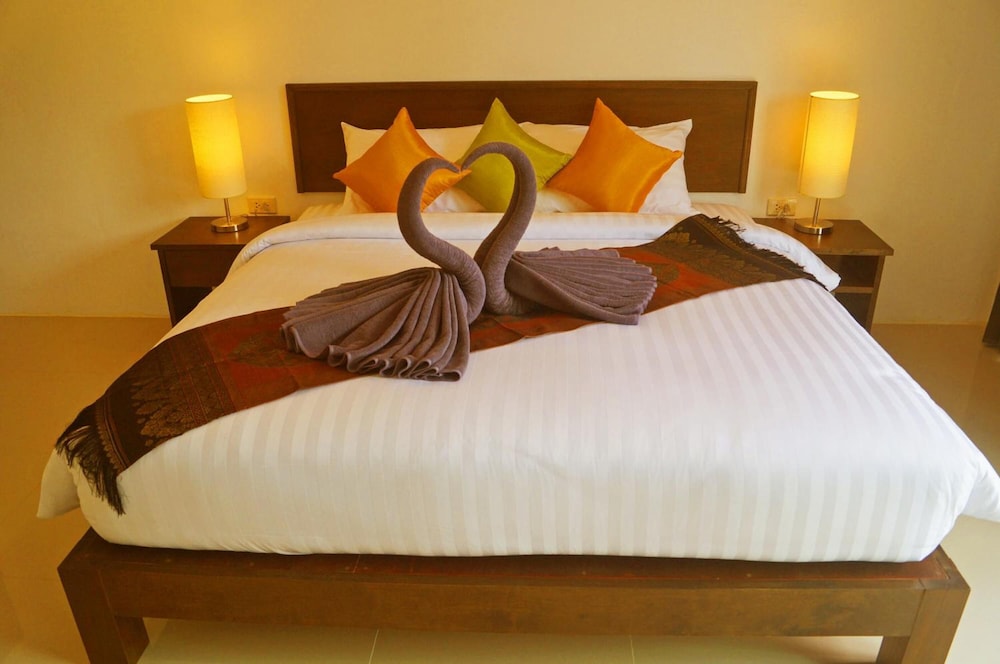 The Seashore Kamala Service Apartment 10/19