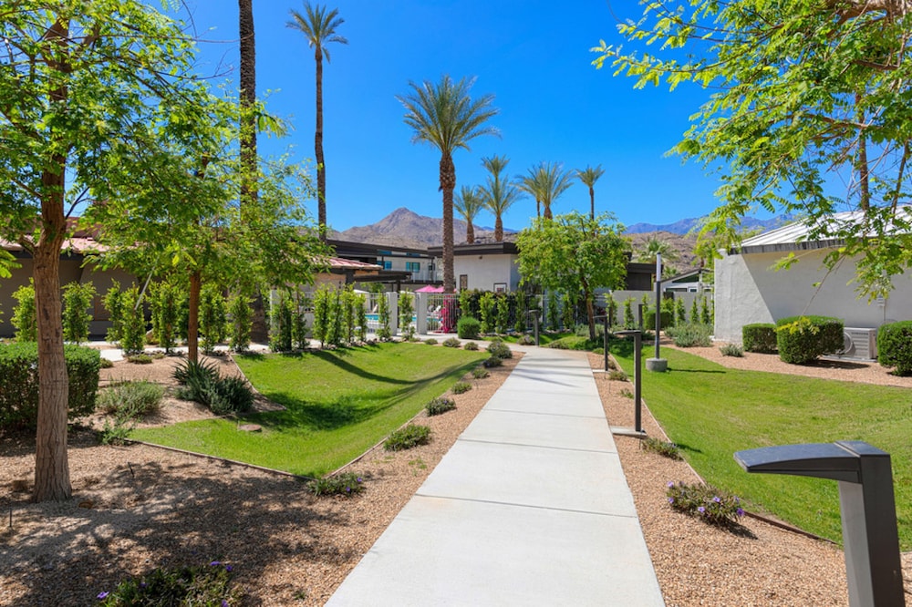 The Paloma Resort 44/50