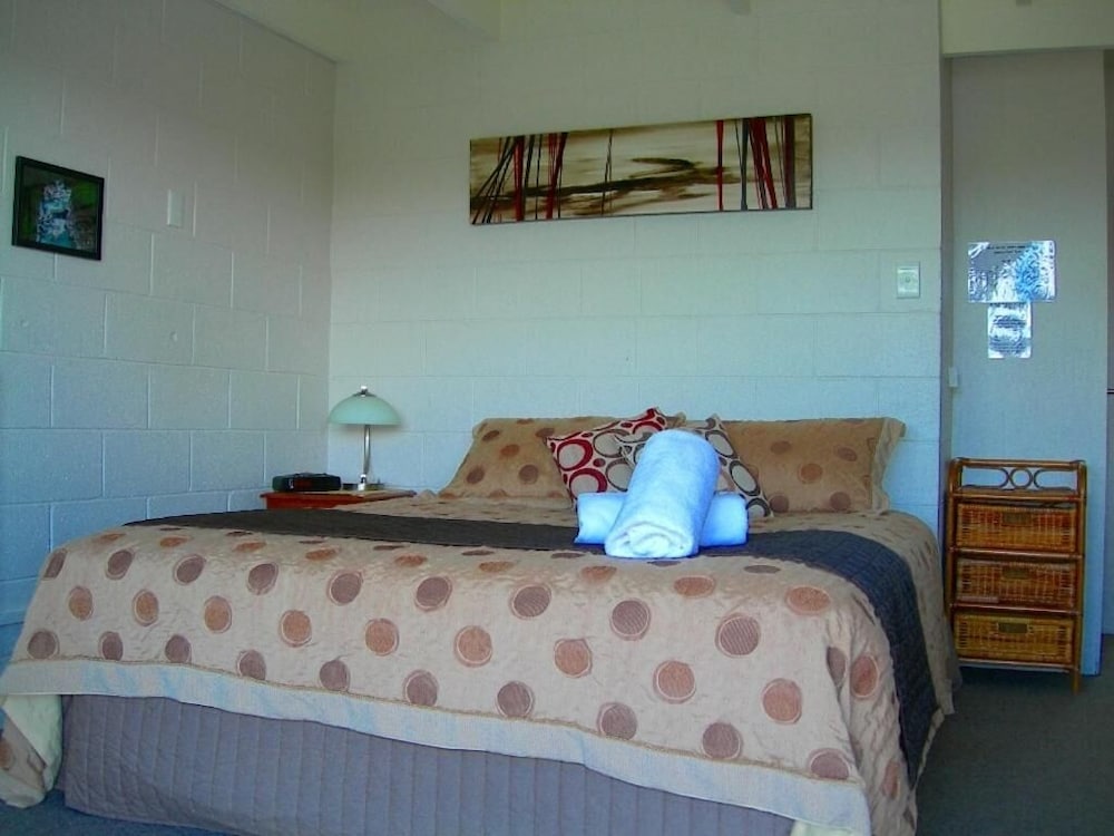Falls Motel & Waterfront Campground 29/66