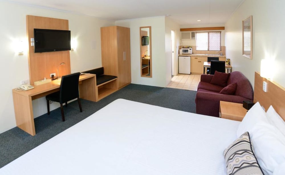 Country Comfort Bundaberg 26/74
